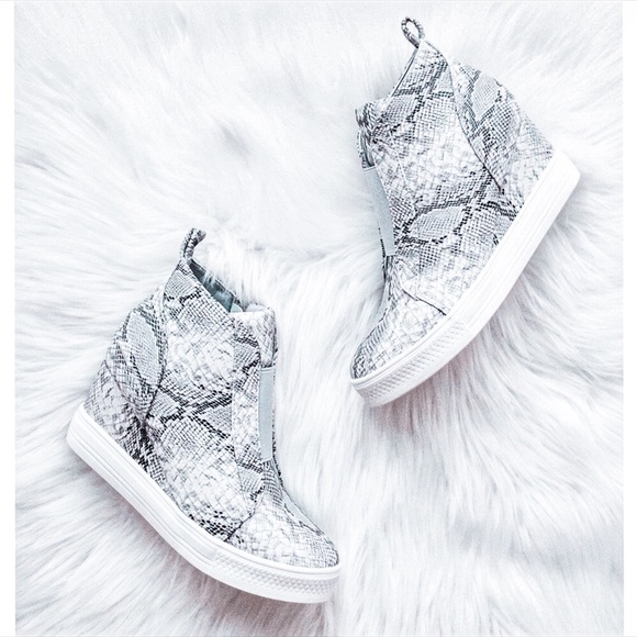 Snake Print Wedge Platform Sneakers - Picture 2 of 8